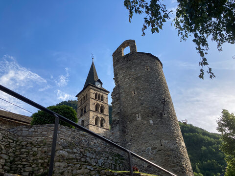 Old church tower and medieval ruins in Naut Aran