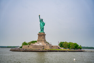 Fototapeta premium Iconic Statue of Liberty photographed from ferry boat in New York City harbor