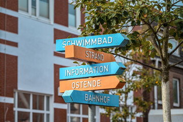 Wegweiser auf der Insel Langeoog