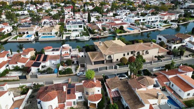 Kan&auml;le von Empuriabrava, Spanien.