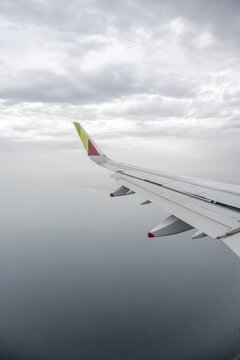 TAP Portugal, aeroplane wings and the sea, Portugal