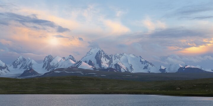 Sunset over Dream Lake and Kizil-Asker glacier, Kakshaal Too in the Tian Shan mountain range near the Chinese border, Naryn Region, Kyrgyzstan