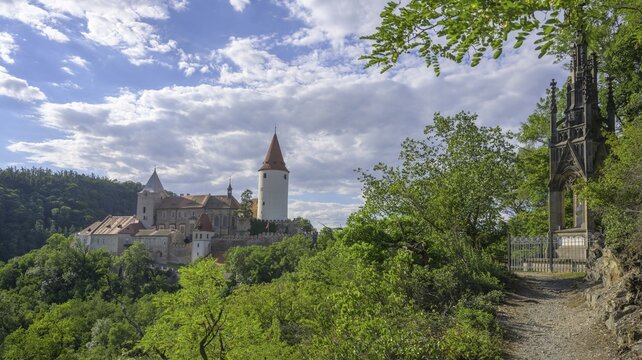 Monument to Karl F&uuml;rstenberg and Castle of, Křivokl&aacute;t, Středočesk&yacute; kraj, Czech Republic