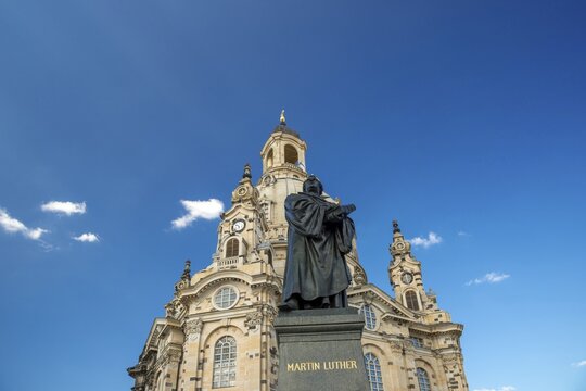Martin Luther Monument, behind it the Church of Our Lady, Neumarkt, Dresden, Saxony, Germany