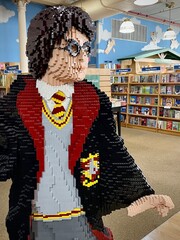 Naklejka premium LEGO Harry Potter Sculpture on Display at Barnes & Nobles Bookstore (New York, New York, USA- August 20, 2022)