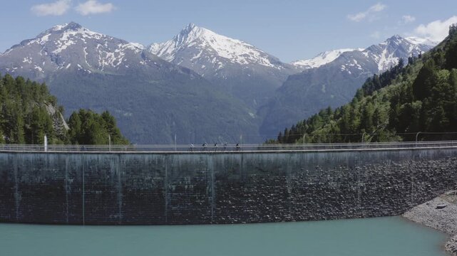 VTT sur le pont du diable Maurienne