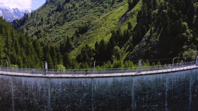 VTT sur le pont du diable Maurienne