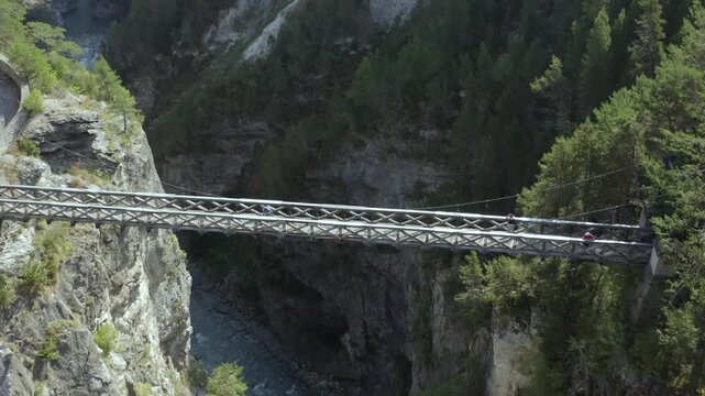 VTT sur le pont du diable Maurienne