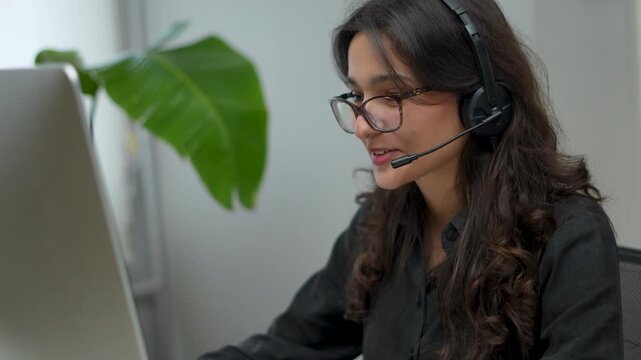call center customer service people