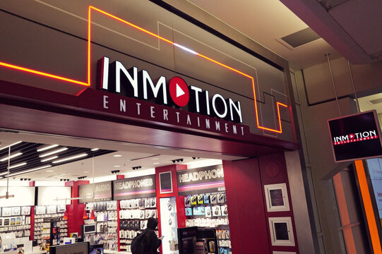 InMotion airport store in Dallas-Fort Worth, Texas airport, electronics and headphones