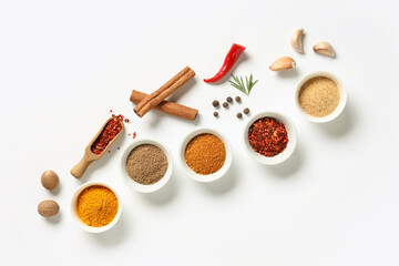 Obraz premium Composition with bowls of different fresh spices on light background