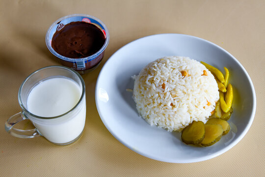 Traditional delicious Turkish food; Turkish style rice pilaf (Turkish name; Arpa sehriyeli. tavuklu, kuru fasulyeli, pirinc pilavi). Cigerli, kavurmali, tereyagli nohut pilav. Pilavustu kuru fasulye.