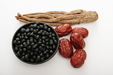 当归黑豆和红枣