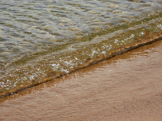 美しいビーチの砂浜と透明な海水の風景