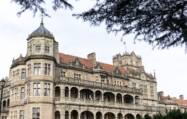 Fototapeta premium colonial era government building viceregal lodge shimla from unique perspective