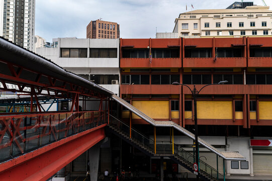 Connected city infrastructure enabling organized metropolitan flow