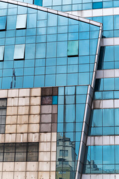 Architectural patterns shaping urban financial district