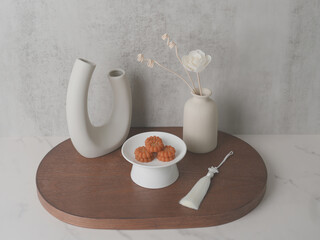 한국 전통 간식 약과와 장식품, 우드 트레이