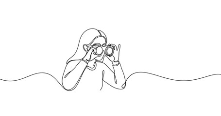 Obraz premium Continuous line drawing of female photographer observing with binoculars. No editable stroke