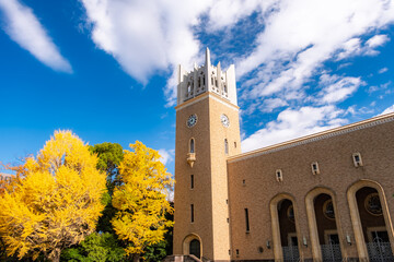 東京都新宿区 秋晴れの早稲田大学・大隈記念講堂