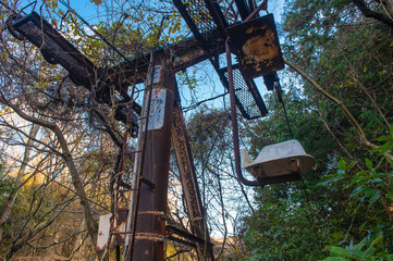 船原山の登山道付近に残るリフト跡