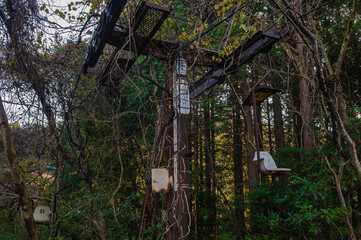 船原山の登山道付近に残るリフト跡