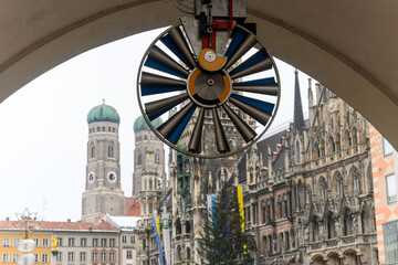 Marienplatz , Catedral y Ayuntamiento de Munich 
