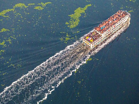 Dhaka, Bangladesh - 10 February 2026: People leave on crowded boats to cast their votes in the 13th National Parliamentary Election.