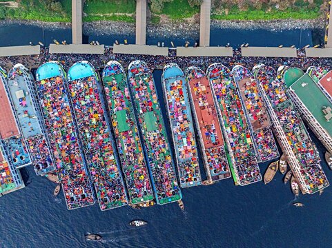 Dhaka, Bangladesh - 10 February 2026: People leave on crowded boats to cast their votes in the 13th National Parliamentary Election.