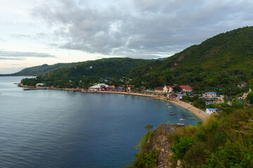 Fototapeta premium Coastal Town and Bay View in Cebu