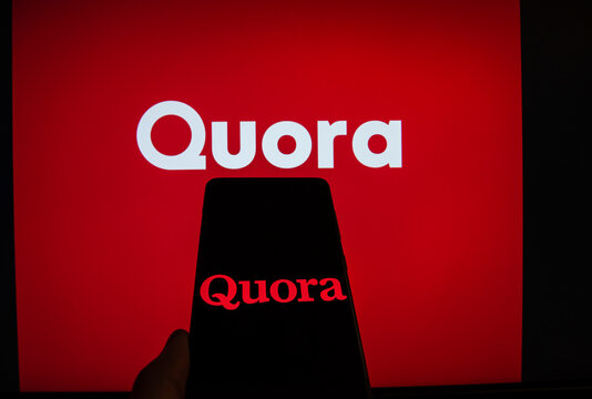 Quora logo on smartphone infront of their logo background. Link&ouml;ping, &Ouml;sterg&ouml;tland, Sweden. 02-11-2026.
