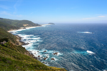 Obraz premium The Pacific coast at Big Sur, a stunning coastal region in California, United States