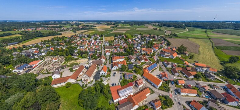 Ottmaring, Ortsteil der Stadt Friedberg in Bayerisch-Schwaben aus der Vogelperspektive