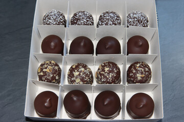 Ein ganzer Karton voll S&uuml;&szlig;igkeiten