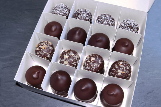 Bunte Auswahl von Mohrenk&ouml;pfen