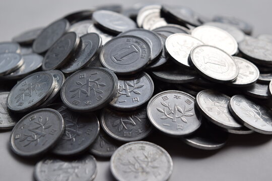 たくさんの一円玉