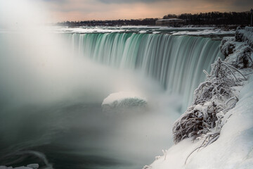 niagara falls canada © Yonge Street Artist