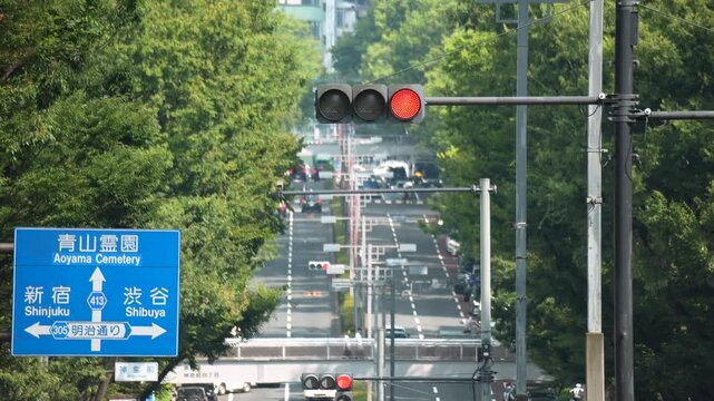 [Weather Phenomena] The Footage where the extreme heat causes the air to shimmer and distort the view. Tokyo arterial road during a heatwave.