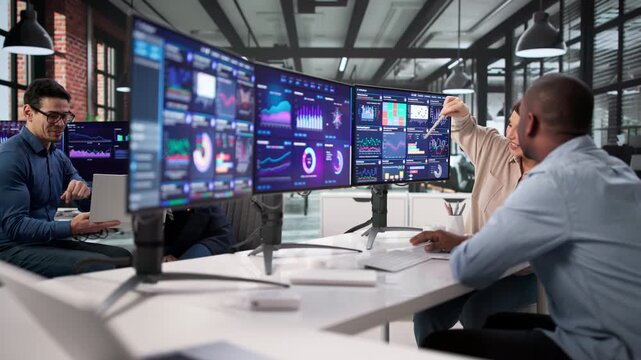 Real-Time Performance Tracking Dashboard Used By Diverse Group