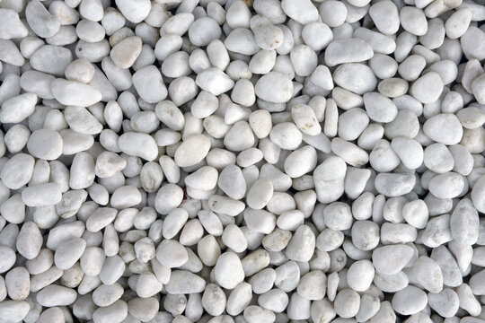 白玉砂利　石の造形