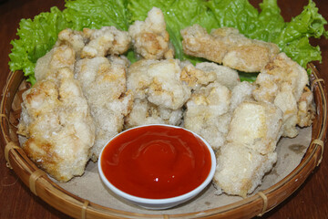 Crispy Tapioca Flour Fried Tofu With Spicy Sambal Chili Sauce