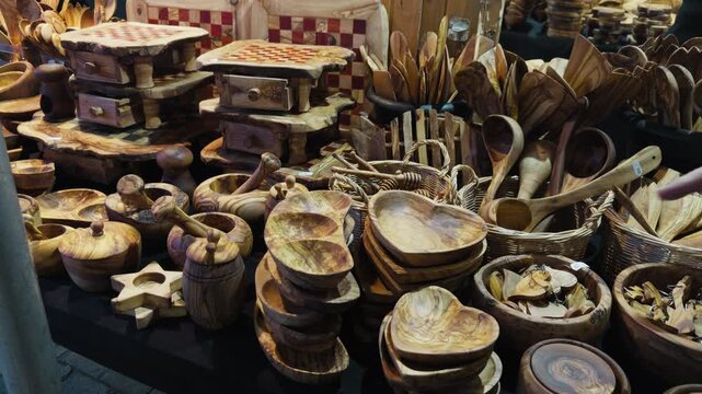 Wood Luthierry, fantastic objects