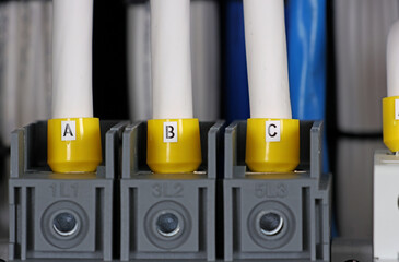 Connecting the electrical module using copper electrical insulated wires. 