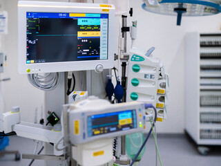 Close-up of overhead surgical lamp providing precise illumination for medical procedures and emergency surgical interventions