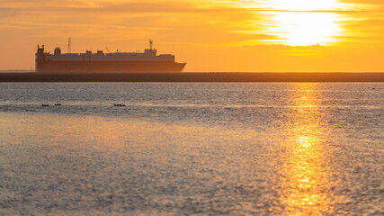 Sonnenuntergang an der Nordsee, auf dem winterlichen Borkum 