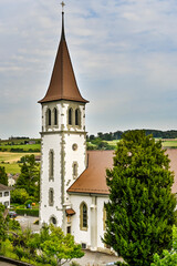 Murten, Kirche, Stadt, Altstadt, römisch-katholisch, Ringmauer, Festung, Schloss, Altstadthäuser, historische Häuser, Rundgang, Sommer, Schweiz © bill_17
