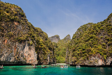 Obraz premium Tropical island near Phi Phi, Thailand