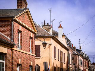 Obraz premium Antique building view in Meru, France.