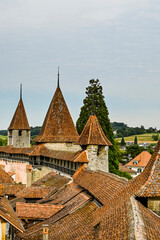 Murten, Stadt, Altstadt, Altstadthäuser, Dächer, Turm, Schloss, Ringmauer, Rundgang, Pulverturm, Stadtrundgang,  Sommer, Schweiz © bill_17