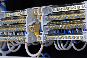 Connecting the electrical module using copper electrical insulated wires. 